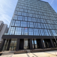 Аренда помещения на 1-й линии ЖК