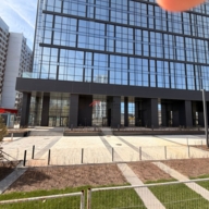 Аренда помещения на 1-й линии ЖК