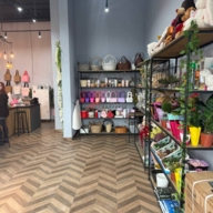 Продажа помещение с арендаторами в ЖК "Середневский Лес" 