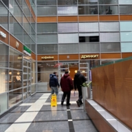 Продажа торгового помещения с арендатором в БЦ "Барклай плаза"