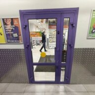Продажа помещения с арендатором Дикси 