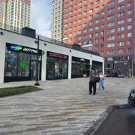 Продажа торгового помещения в ЖК "Спутник"