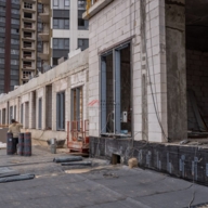 Продажа помещения с арендаторами в ЖК "1-й Саларьевский" 