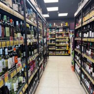 Продажа помещения с арендатором Винлаб