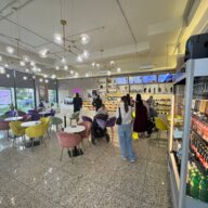 Продажа помещения с арендатором в центре ЖК "Спутник"