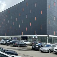 Продажа торгового помещения в здании паркинга 