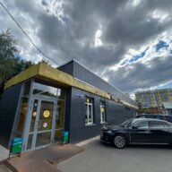 Продажа здания с арендатором Чижик в Москве 