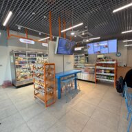 Продажа помещения с арендатором кафе Яндекс лавка