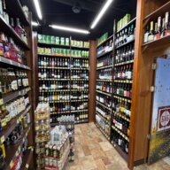 Продажа помещения с арендаторам Красное и Белое