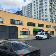 Продажа торгового здания с арендаторами. Окупаемость 7,3 лет.