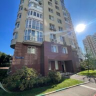 Продажа нежилого помещения с арендатором
