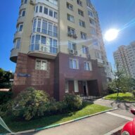 Продажа нежилого помещения с арендатором