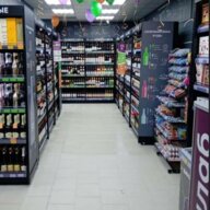 Продажа помещения с арендатором ВинЛаб