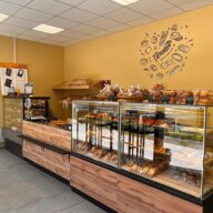 Продажа торгового здания с арендаторами