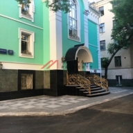Продажа офисного здания в Москве