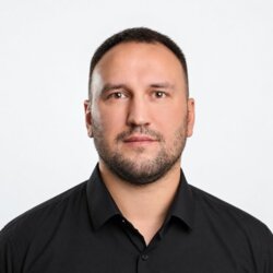 Виктор