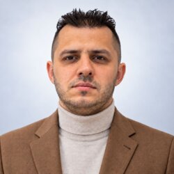 Михаил